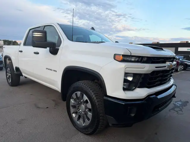 2024 CHEVROLET Silverado 2500 HD Custom