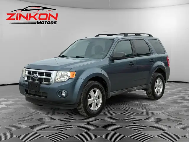 2011 Ford Escape | RARE FIND | MANUAL | LOW KMS |