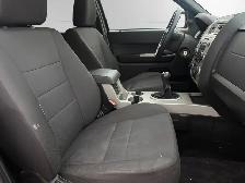 2011 Ford Escape | RARE FIND | MANUAL | LOW KMS | - Photo 13