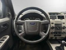 2011 Ford Escape | RARE FIND | MANUAL | LOW KMS | - Photo 15