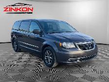 2016 Chrysler Town & Country | CLEAN CARFAX | ALL POWER OPTIONS - Photo 7