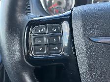 2016 Chrysler Town & Country | CLEAN CARFAX | ALL POWER OPTIONS - Photo 18