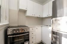 Semi renovated one bedroom at Arlington & St Clair - ID 2268 - Photo 4