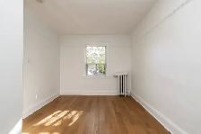 Semi renovated one bedroom at Arlington & St Clair - ID 2268 - Photo 6