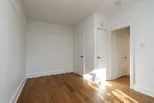 Semi renovated one bedroom at Arlington & St Clair - ID 2268 - Photo 7