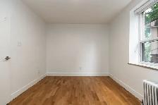 Renovated one bedroom, Russell Hill and St. Clair - ID 2276 - Photo 7