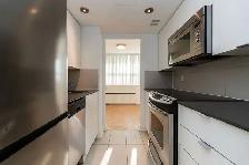 Renovated large one bedroom, Bayview and Eglinton - ID 4680 - Photo 2