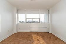 Renovated large one bedroom, Bayview and Eglinton - ID 4680 - Photo 8