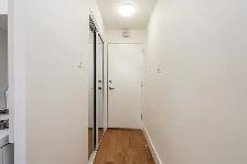Renovated bachelor, Dupont and Lansdowne - ID 2215 - Photo 3