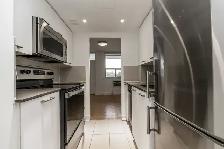 renovated two bedroom, bayview and eglinton - ID 2342 - Photo 3