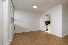 renovated two bedroom, bayview and eglinton - ID 2342 - Photo 4