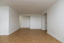 renovated two bedroom, bayview and eglinton - ID 2342 - Photo 5