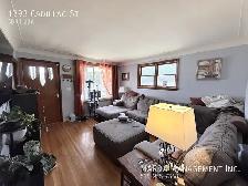 SPACIOUS 3 BED/2 BATH HOME- FINISHED BASEMENT-EAST WINDSOR   UTI - Photo 4