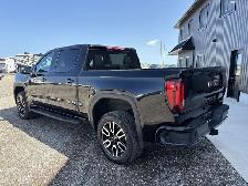 2025 GMC SIERRA 1500 AT4 CREW CAB SB - Photo 3