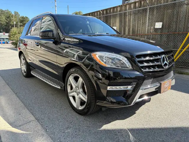2013 Mercedes-Benz M-Class ML 550 4dr All-wheel Drive 4MATIC Aut
