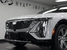 2024 Cadillac LYRIQ Tech | Low Mileage | 33 Display | Google - Photo 3