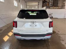 2026 Kia Sorento Hybrid - Photo 5