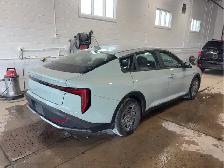 2025 Kia K4 - Photo 4