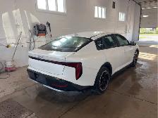 2025 Kia K4 - Photo 4
