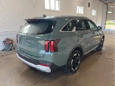2026 Kia Sorento Hybrid - Photo 4