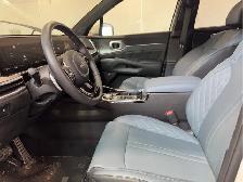 2025 Kia Sorento Hybrid - Photo 8