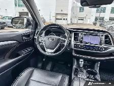2019 Toyota Highlander XLE | AWD | LEATHER SEATS | SUNROOF - Photo 10