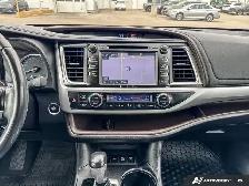 2019 Toyota Highlander XLE | AWD | LEATHER SEATS | SUNROOF - Photo 17