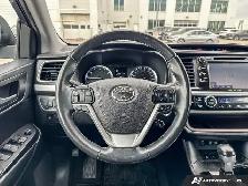 2019 Toyota Highlander XLE | AWD | LEATHER SEATS | SUNROOF - Photo 22