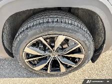 2024 Volkswagen Atlas Cross Sport Execline | VW CERTIFIED - Photo 19