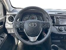 2015 Toyota RAV4 LE / AWD - Photo 13