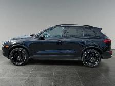 2017 Porsche Cayenne Platinum Edition / AWD - Photo 2