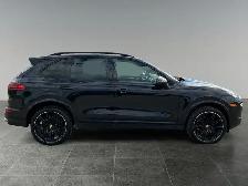 2017 Porsche Cayenne Platinum Edition / AWD - Photo 8
