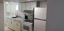 Girls room in a basement near Warden subway - Photo 5