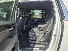 2026 GMC Yukon XL Elevation Demo Premium/Tech Package - Photo 19