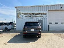 2023 Jeep Grand Cherokee L Limited AWD 6 Passenger | No Accident - Photo 6