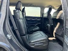 2023 Jeep Grand Cherokee L Limited AWD 6 Passenger | No Accident - Photo 13