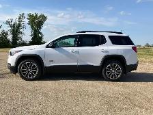 2017 GMC Acadia SLT/Heated Seats, Remote Start, Trailering Pkg - Photo 2