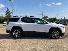 2017 GMC Acadia SLT/Heated Seats, Remote Start, Trailering Pkg - Photo 6