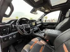 2024 GMC Sierra 2500HD AT4 4WD DIESEL/ ACCIDENT-FREE/ 1 OWNER/ T - Photo 8