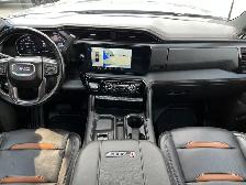 2024 GMC Sierra 2500HD AT4 4WD DIESEL/ ACCIDENT-FREE/ 1 OWNER/ T - Photo 10