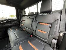 2024 GMC Sierra 2500HD AT4 4WD DIESEL/ ACCIDENT-FREE/ 1 OWNER/ T - Photo 23