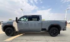 2024 GMC Sierra 2500HD AT4 4WD DIESEL/ ACCIDENT-FREE/ 1 OWNER/ T - Photo 29