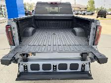 2024 GMC Sierra 2500HD AT4 4WD DIESEL/ ACCIDENT-FREE/ 1 OWNER/ T - Photo 33