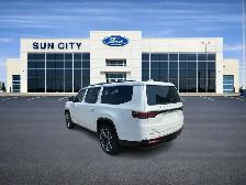 2023 Jeep Wagoneer L Series III 4X4 - Photo 3