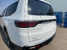 2023 Jeep Wagoneer L Series III 4X4 - Photo 13