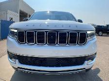 2023 Jeep Wagoneer L Series III 4X4 - Photo 14