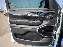 2023 Jeep Wagoneer L Series III 4X4 - Photo 18