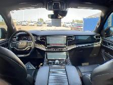 2023 Jeep Wagoneer L Series III 4X4 - Photo 20