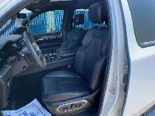 2023 Jeep Wagoneer L Series III 4X4 - Photo 22