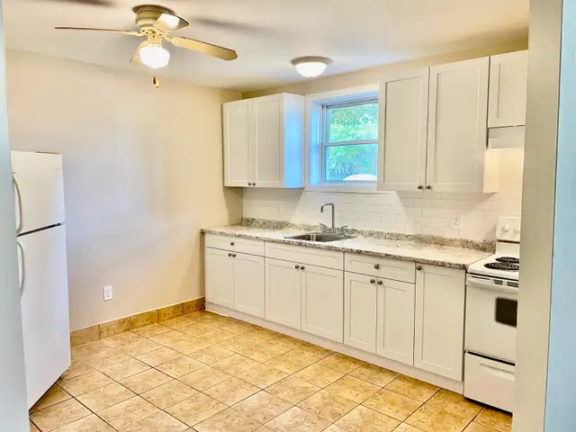 Nice, renovated 2 bedroom Apartment with Laundry and Parking
